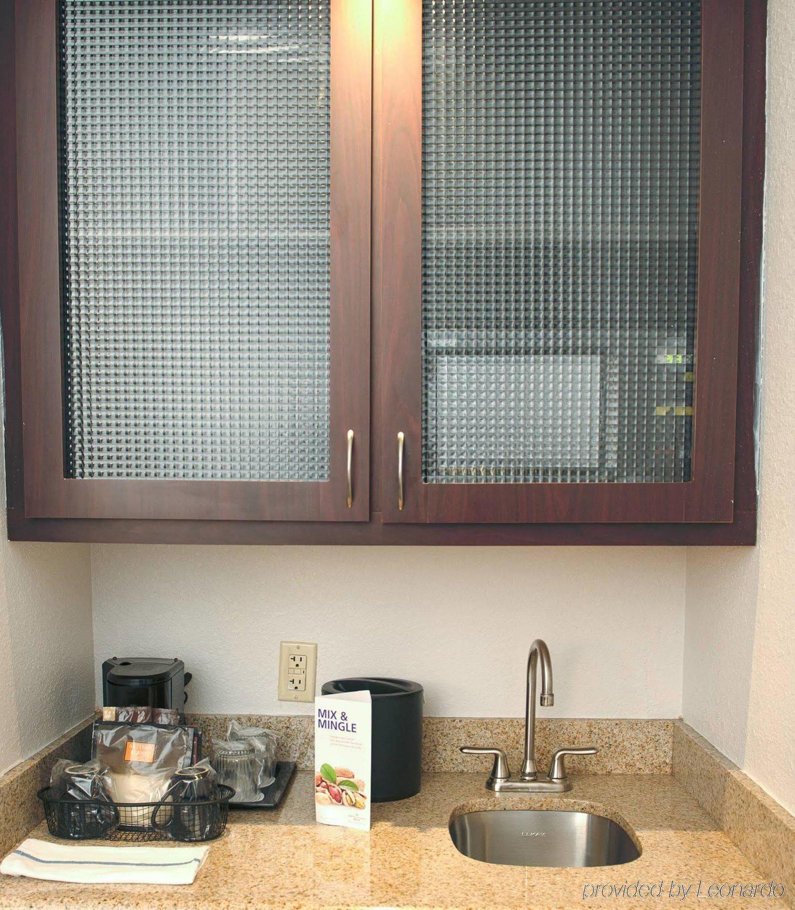 Springhill Suites Houston Pearland Bagian luar foto